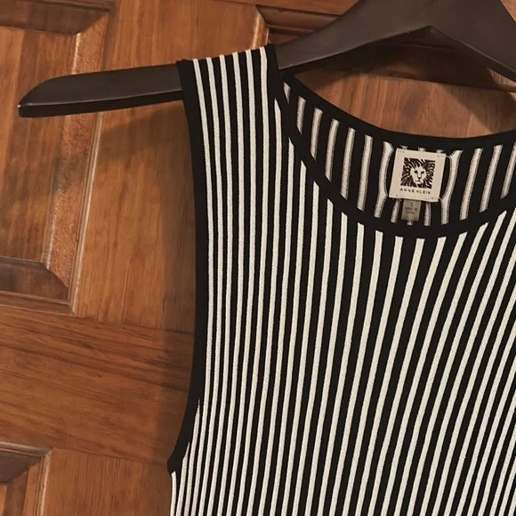 Anne Klein Gray Pleated Sheath Dress Midi - Picture 4 of 7